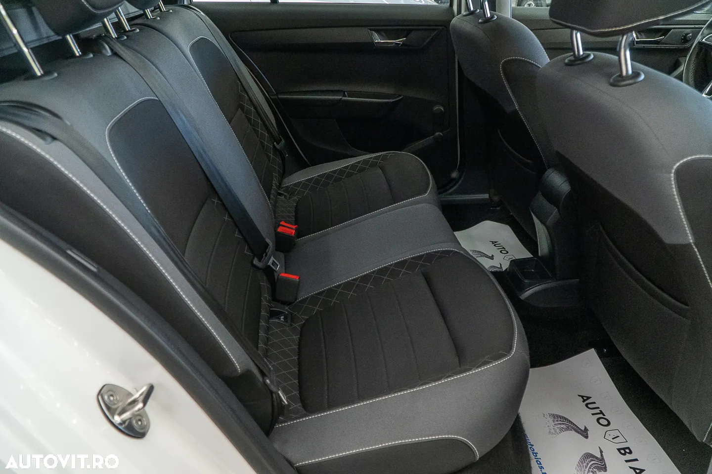 Skoda Fabia 1.0 TSI Ambition - 8