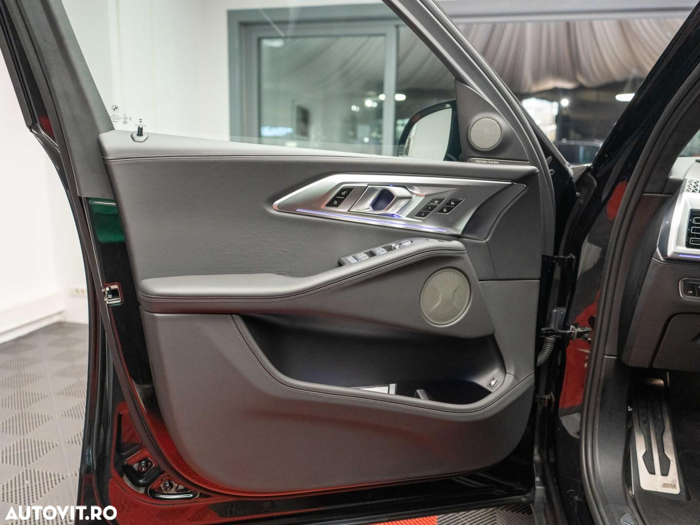 BMW XM - 9