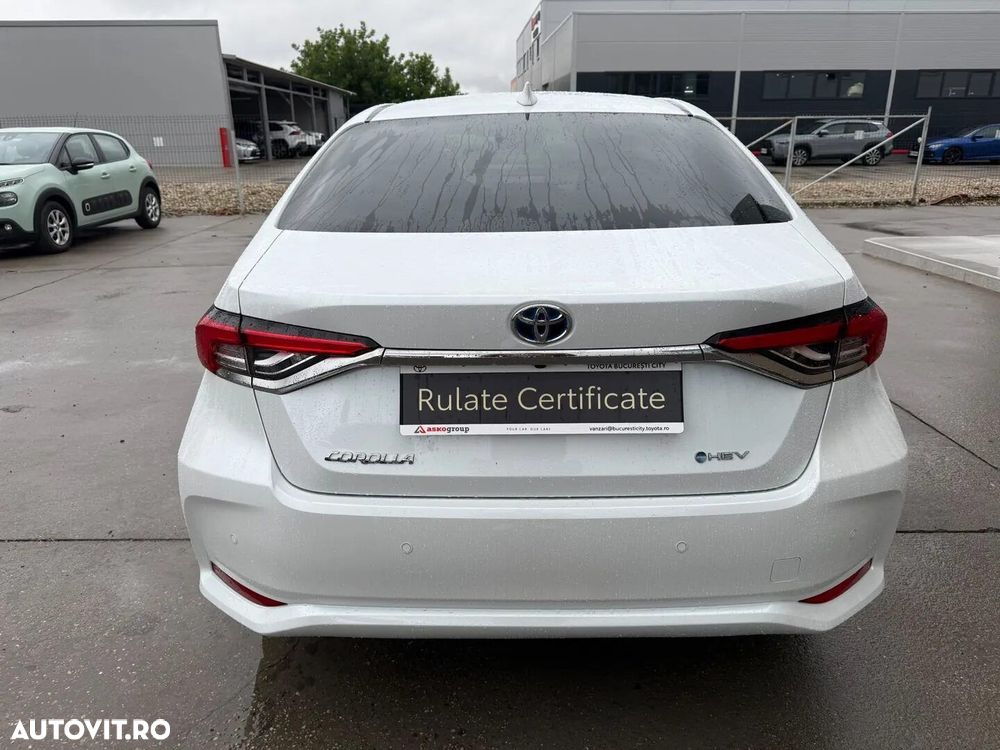Toyota Corolla 1.8 HSD Dynamic - 8