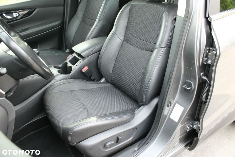 Nissan Qashqai 1.6 DIG-T N-Connecta - 11