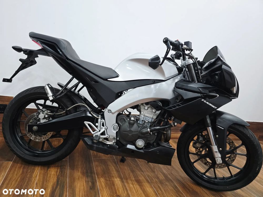 Aprilia Tuono - 5