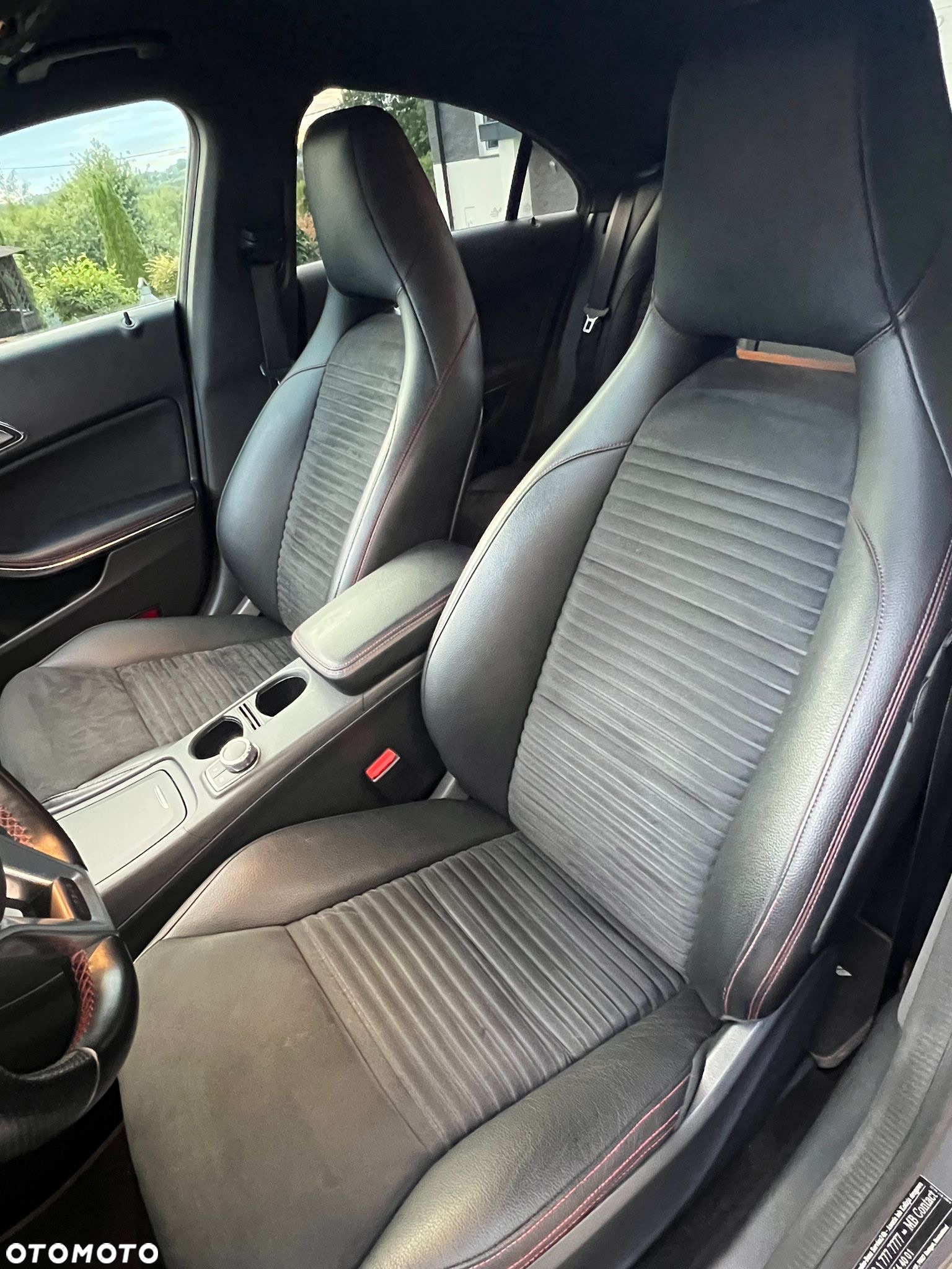 Mercedes-Benz CLA - 21