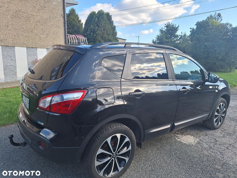 Nissan Qashqai - 1