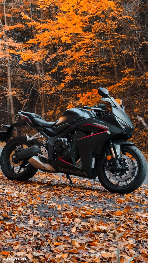 Honda CBR 650R - 1