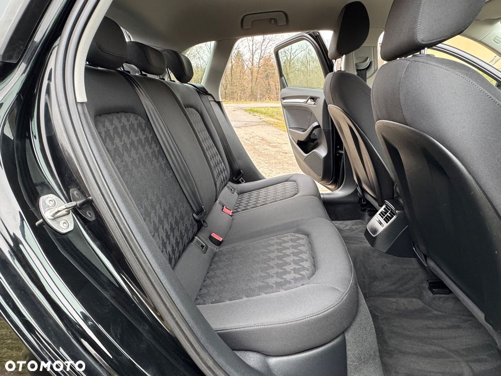 Audi A3 Sportback 1.4 TFSI Ambiente - 31