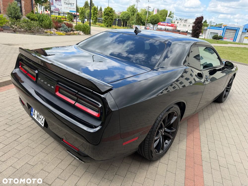 Dodge Challenger - 34