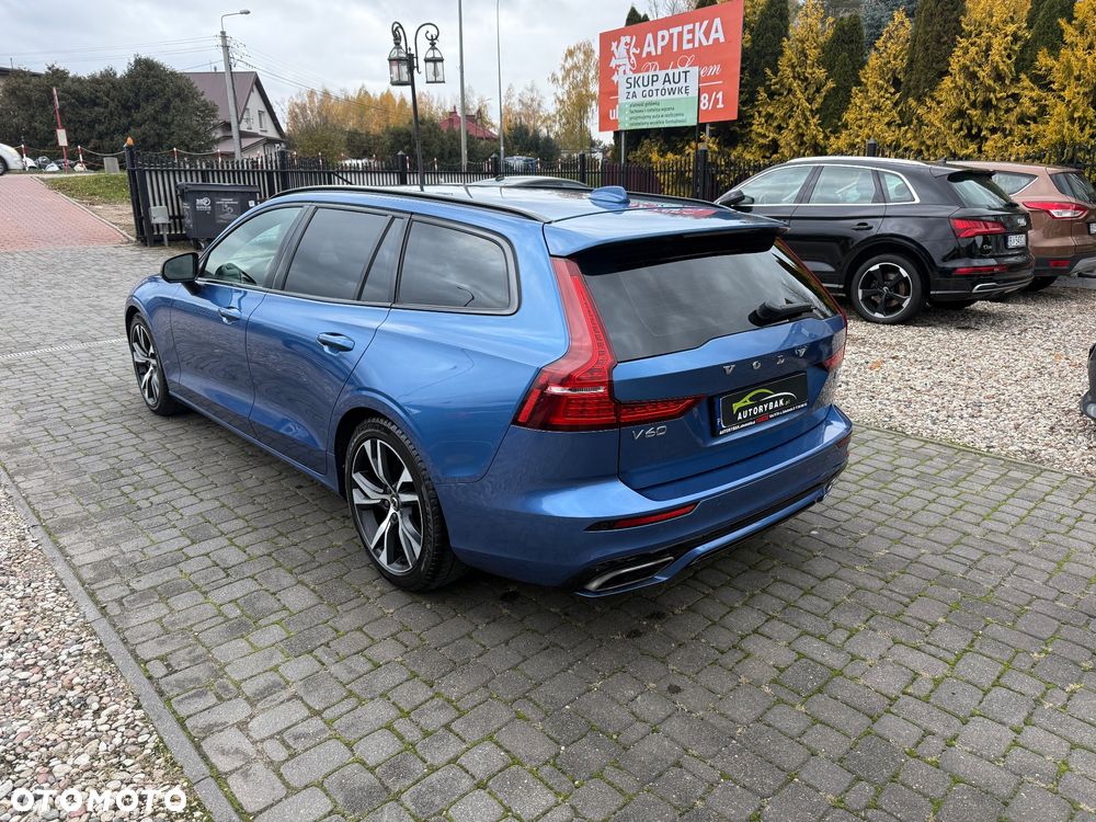 Volvo V60 B4 B R-Design - 32