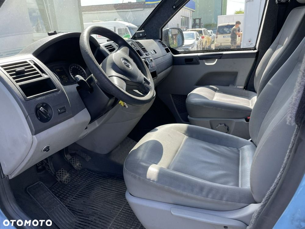 Volkswagen Transporter - 22