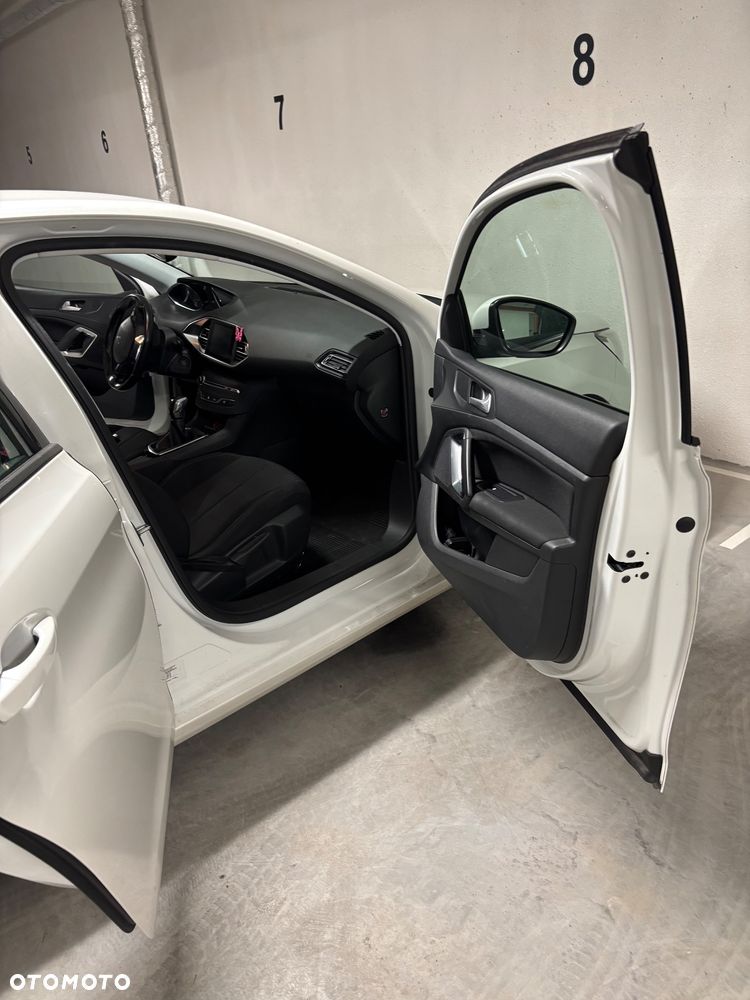 Peugeot 308 1.2 PureTech Business Line S&S - 12