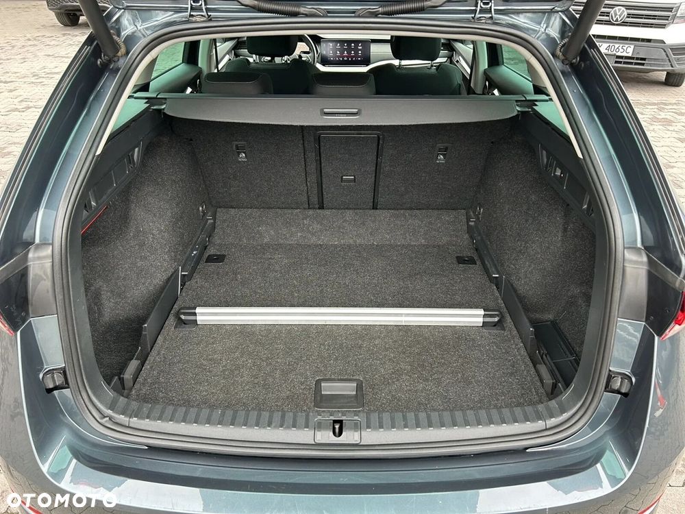 Skoda Octavia 1.5 TSI ACT Style - 11