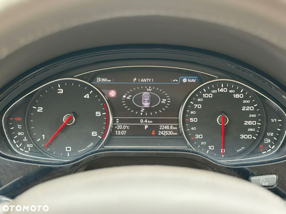 Audi A8 - 32