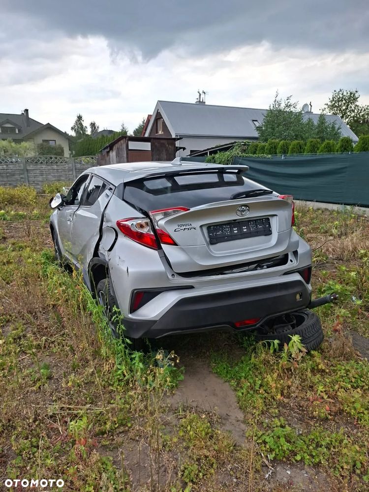 Toyota C-Hr 2017 photo 5