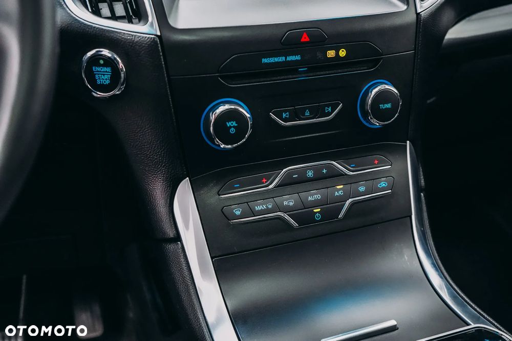 Ford Edge 2.0 EcoBlue Bi-Turbo 4x4 Titanium - 21
