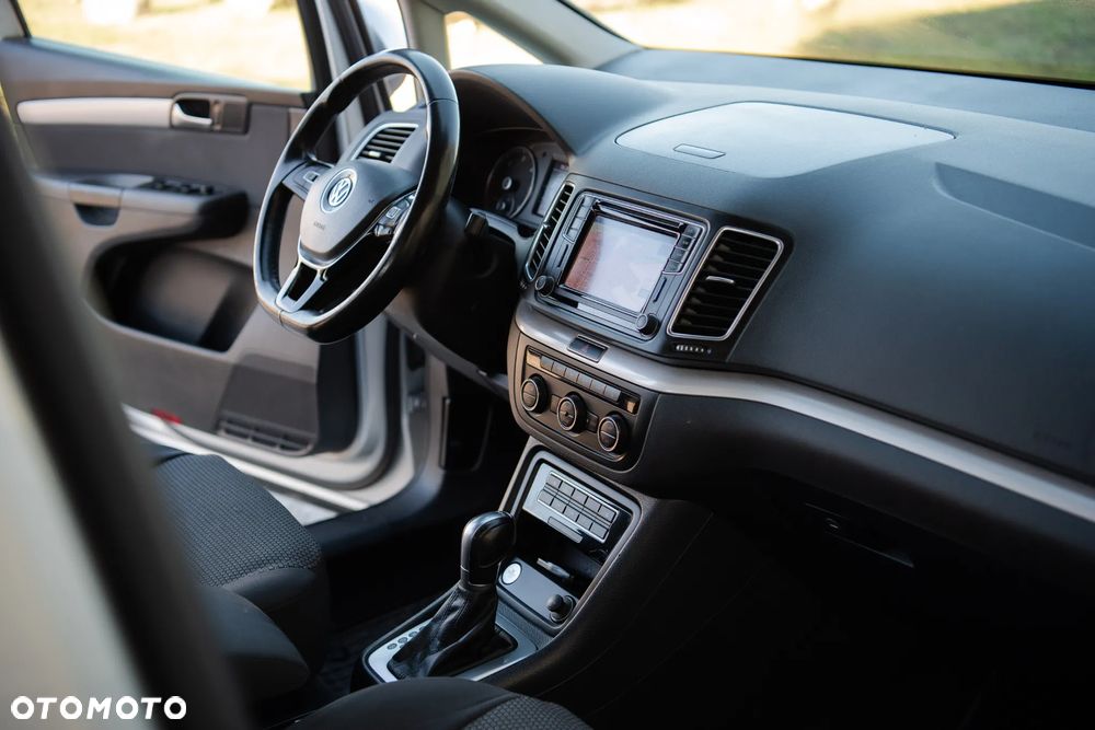 Volkswagen Sharan 2.0 TDI Comfortline DSG - 17
