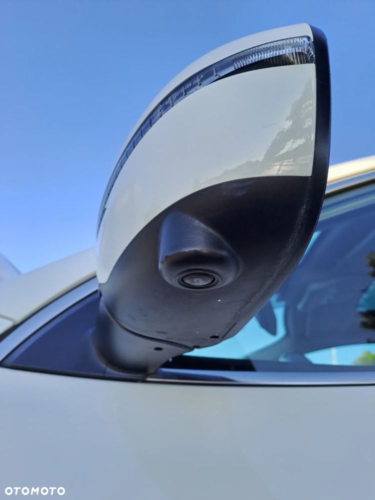 Nissan Qashqai 1.6 DCi Xtronic TEKNA - 19