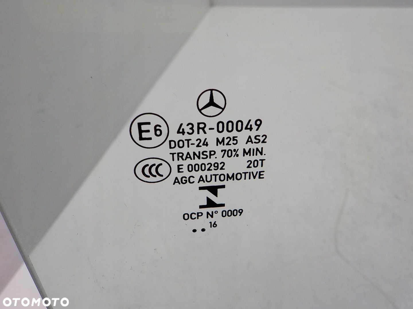 MERCEDES W213 2016 SEDAN SZYBA DRZWI PRAWY TYŁ EU - 2