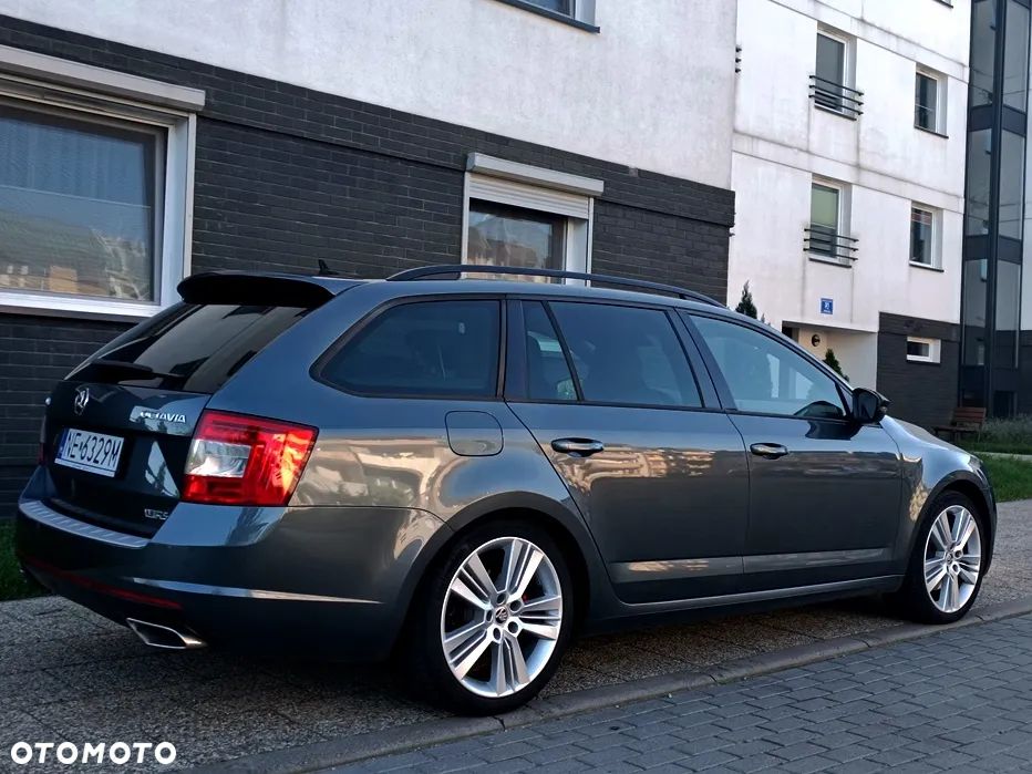Skoda Octavia 2.0 TDI DSG RS - 15