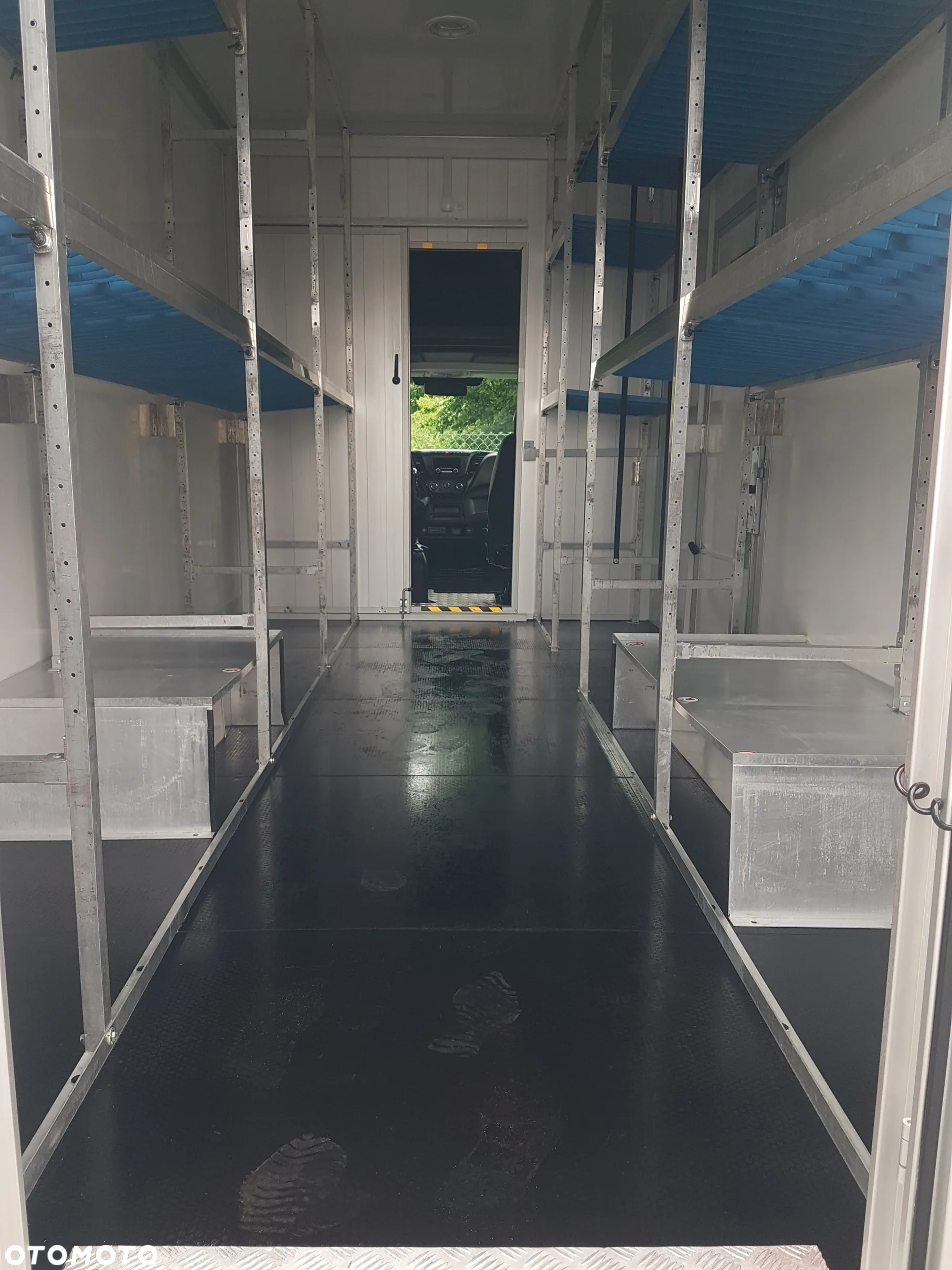 Iveco DAILY KONTENER NISKOPODŁOGOWY 4,43x2,23x2,42 SKLEP FOODTRUCK BAR KLIMA KONIOWÓZ KAMPER - 23