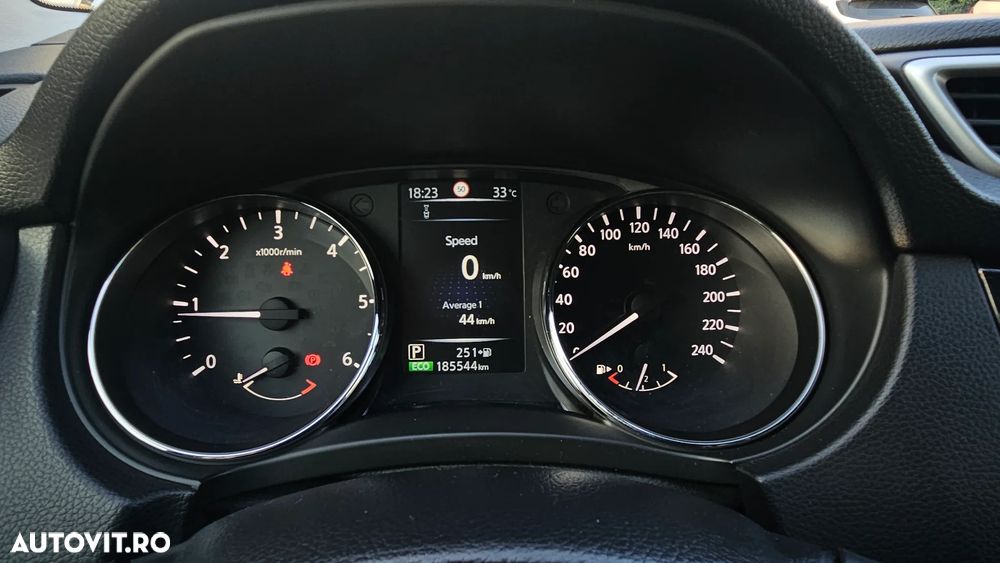 Nissan Qashqai 1.6 DCI Start/Stop X-TRONIC N-Connecta - 17