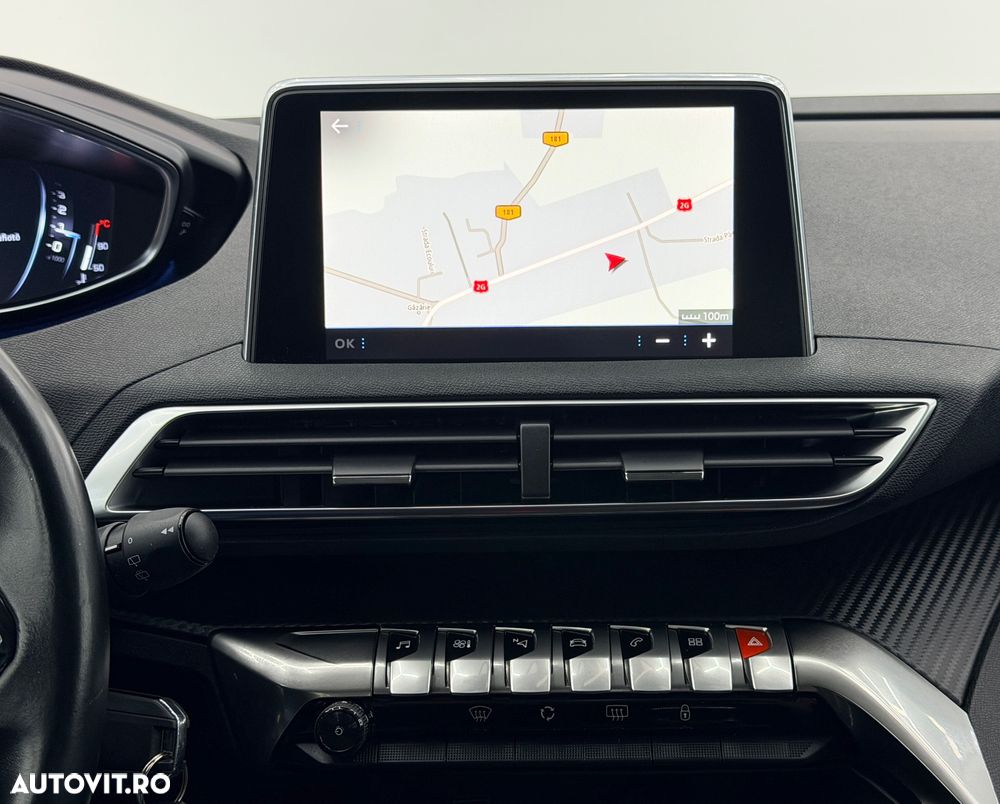 Peugeot 3008 PureTech 130 Stop & Start GPF Allure - 21