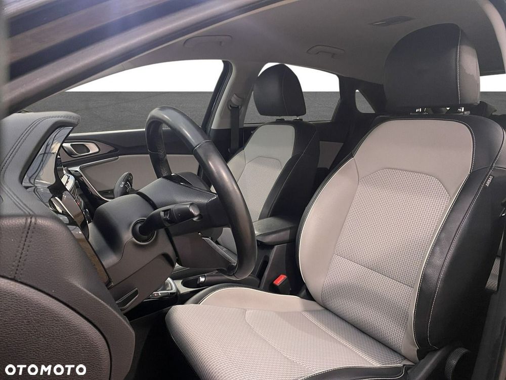 Kia Ceed 1.4 T-GDI L Business Line - 11