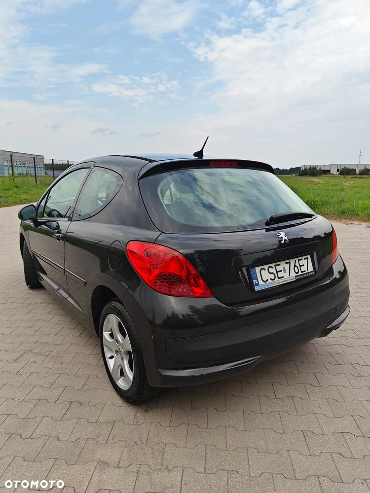 Peugeot 207 1.4 16V Trendy - 9