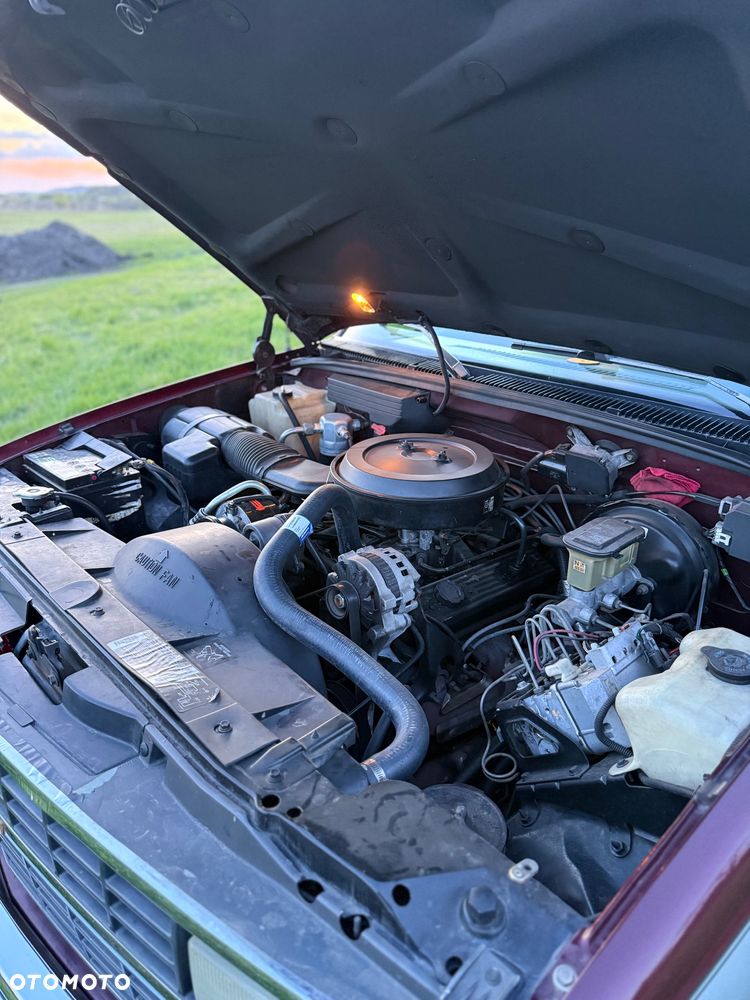 Chevrolet Suburban - 18