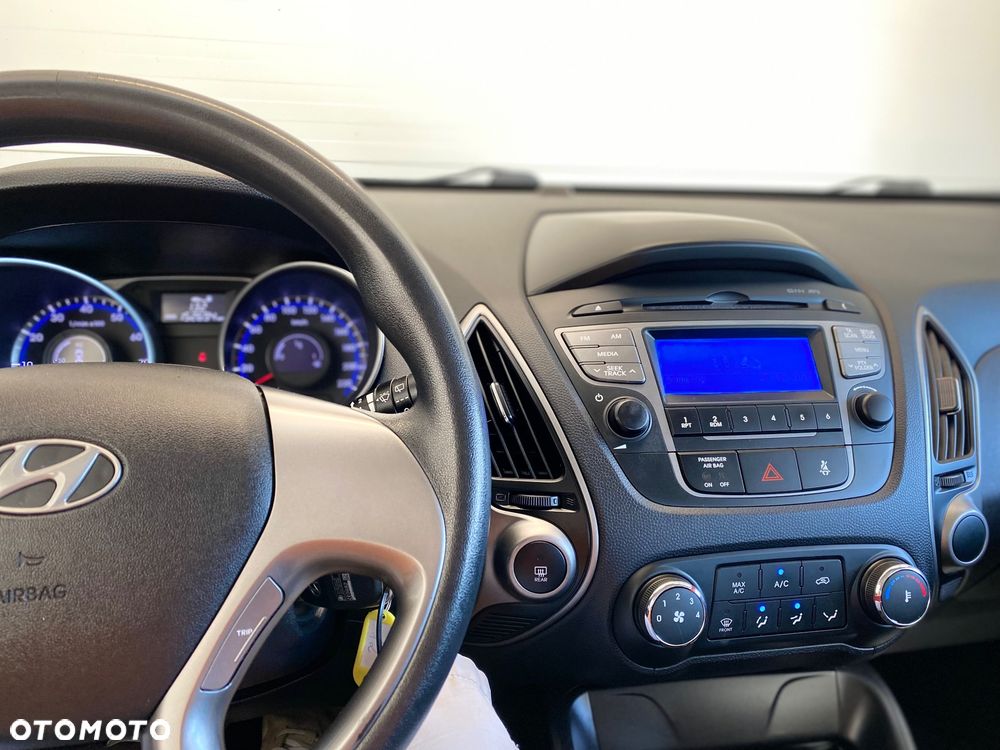 Hyundai ix35 1.6 2WD blue Trend - 24