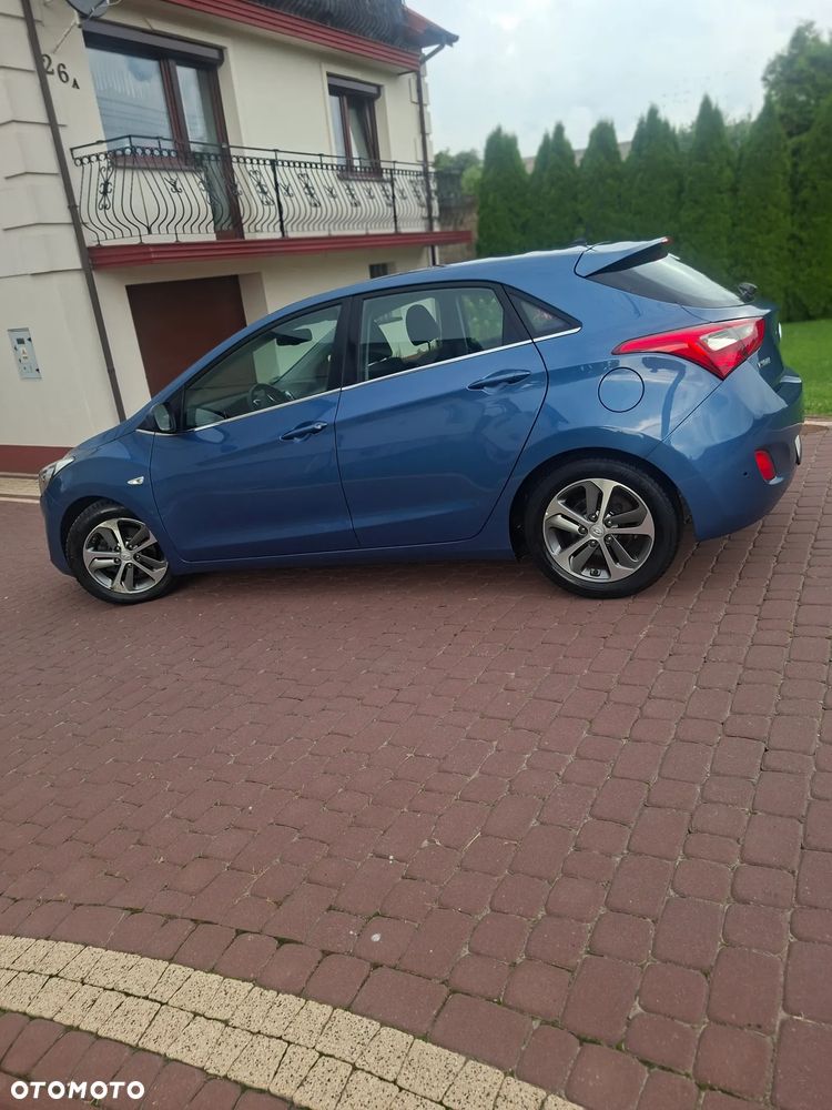 Hyundai i30 blue 1.4 Passion - 1
