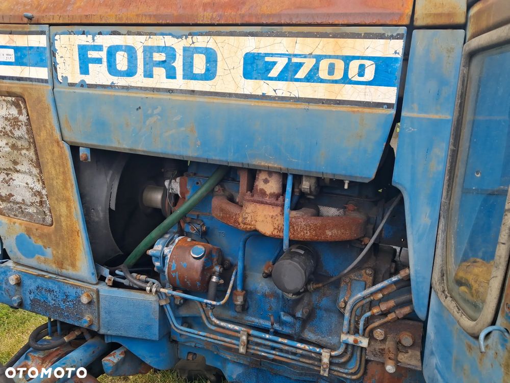 Ford 7700 -7710 - 7