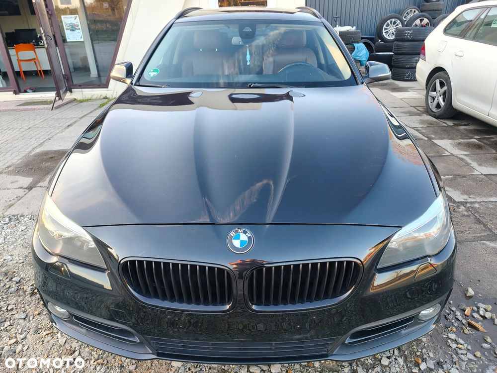 BMW Seria 5 525d xDrive Sport-Aut - 3