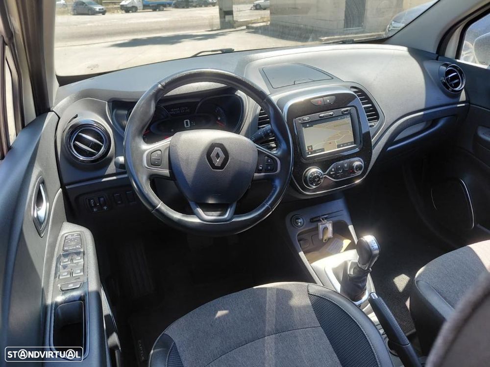 Renault Captur 1.5 dCi Exclusive EDC - 12