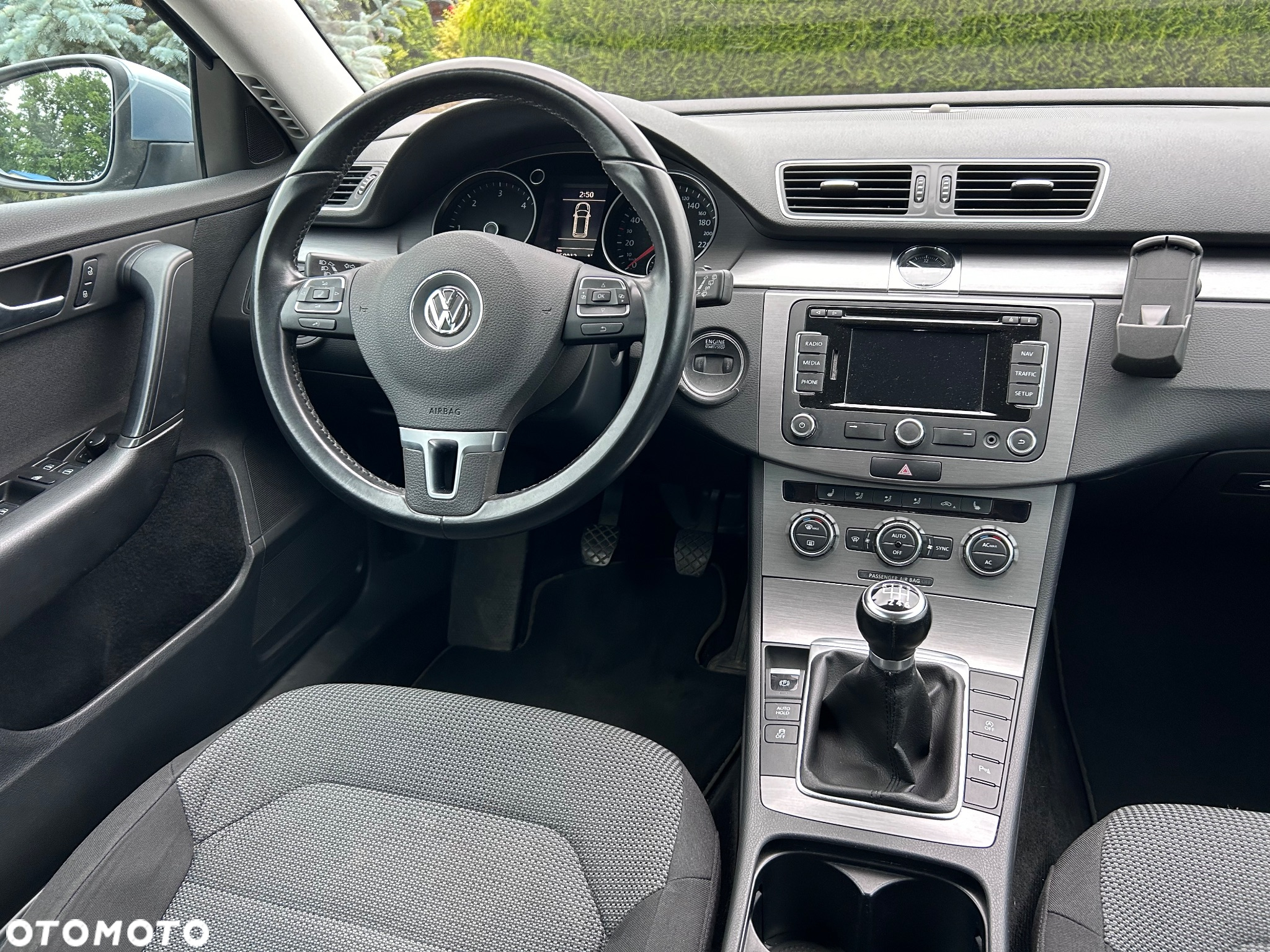 Volkswagen Passat 2.0 TDI Comfortline - 11