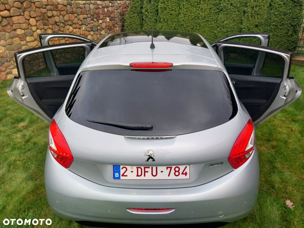 Peugeot 208 - 31