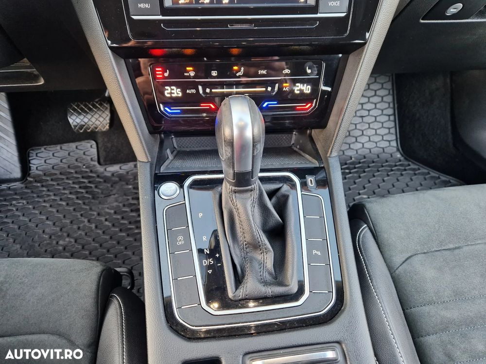 Volkswagen Passat 2.0 TDI DSG Highline - 10