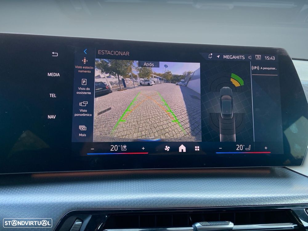 BMW iX2 eDrive20 Pack Desportivo M Pro - 9