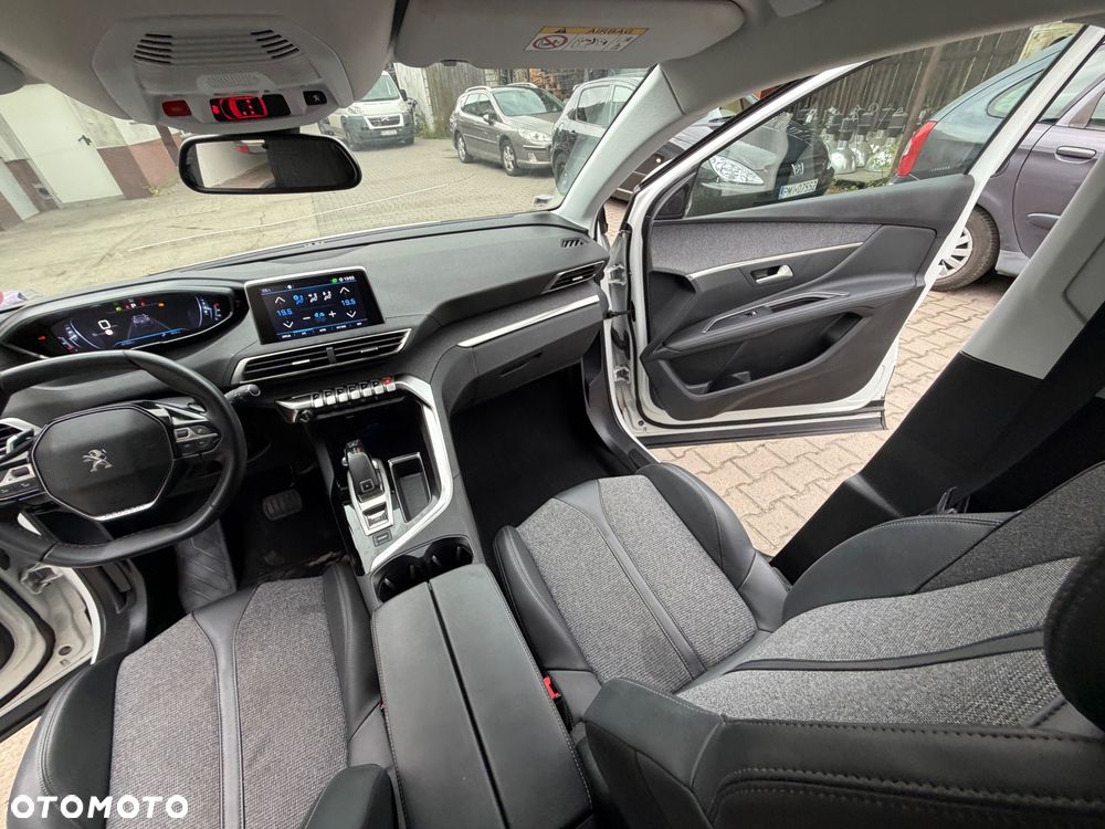 Peugeot 3008 PureTech 130 Stop & Start GPF EAT8 Allure - 12