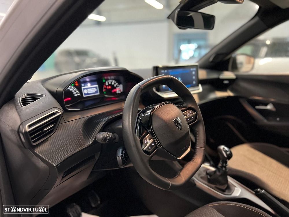 Peugeot 2008 1.2 Style - 13