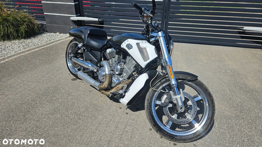 Harley-Davidson V-Rod Muscle - 22
