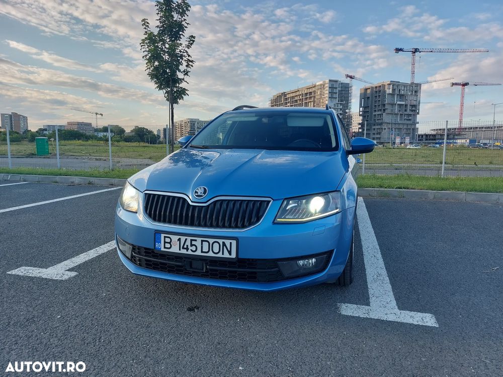 Skoda Octavia 1.6 TDI DSG Style - 1