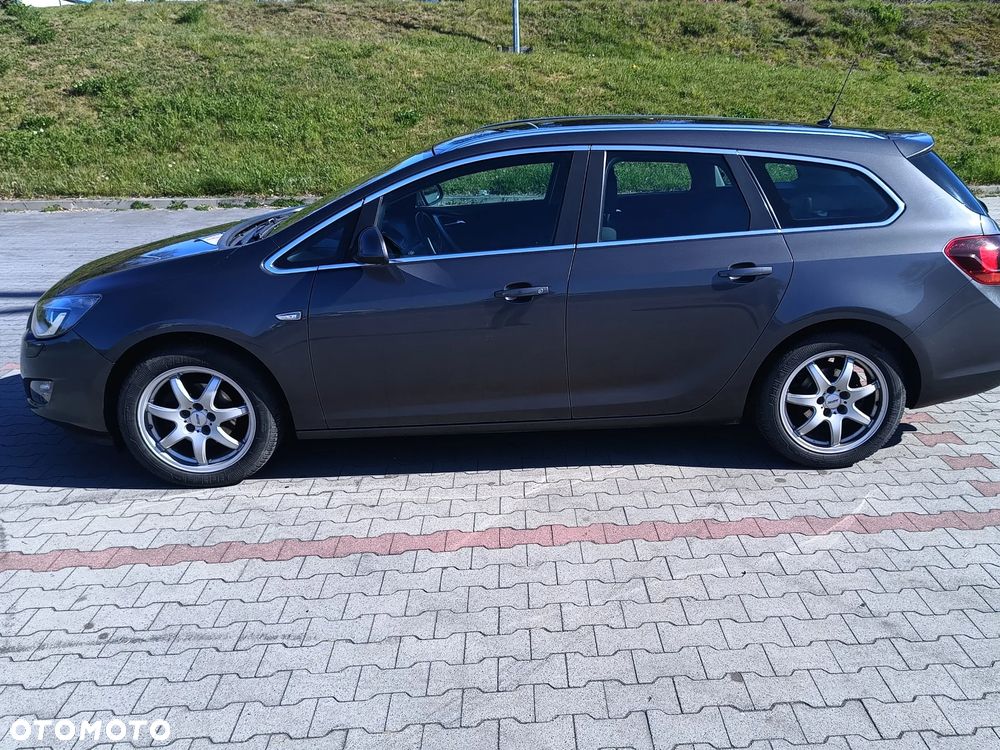 Opel Astra 1.4 T Cosmo - 19