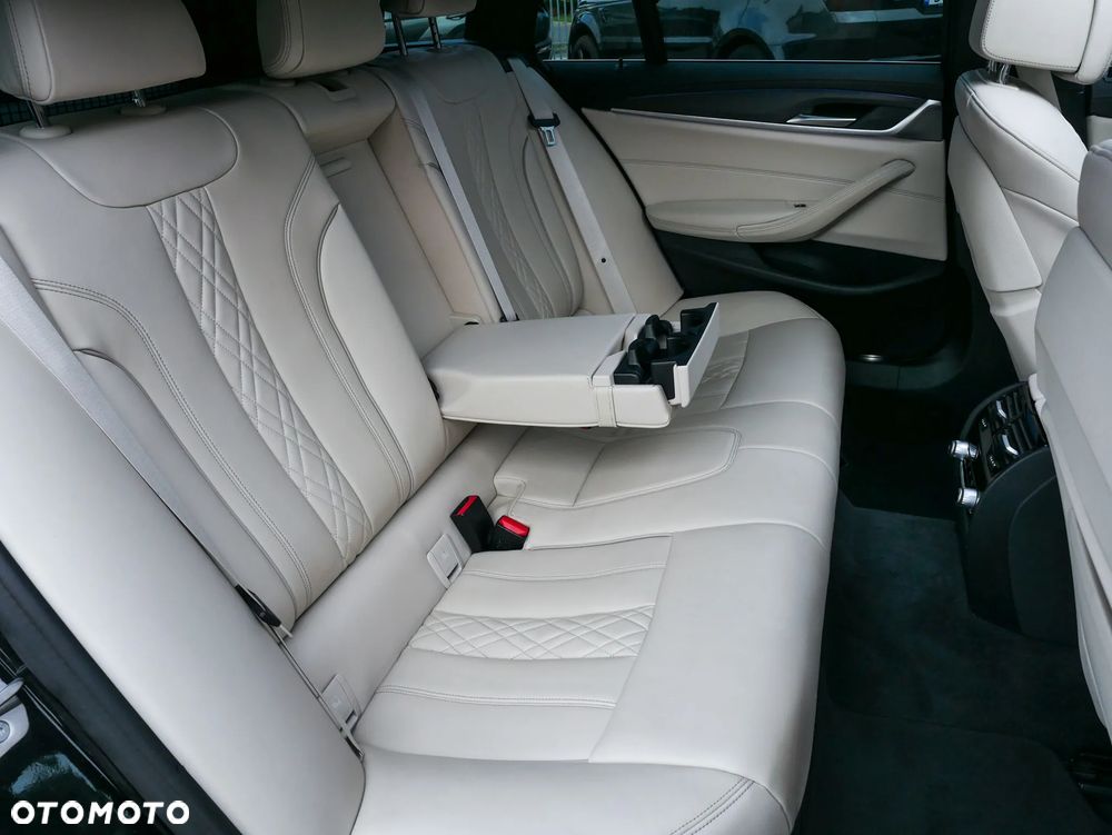 BMW Seria 5 520d Luxury Line - 28