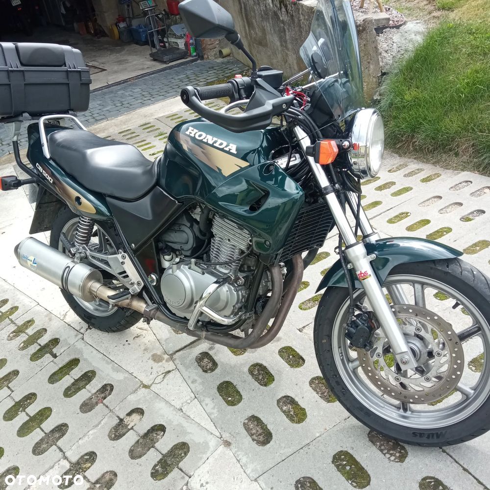 Honda CB - 1