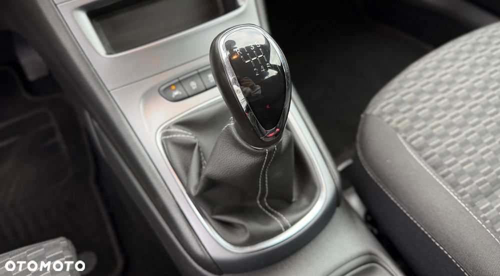 Opel Astra 1.6 CDTI Dynamic S&S - 26