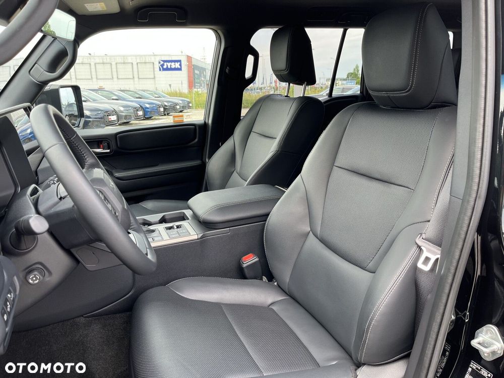 Toyota Land Cruiser - 12