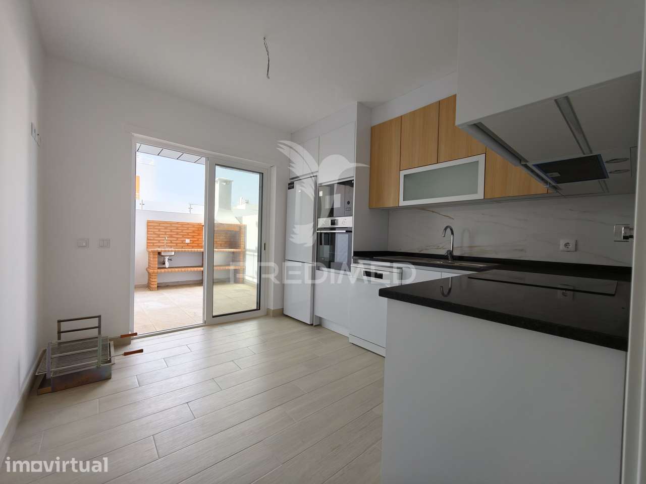 Moradia Nova T1 Duplex - Algarve - Vila Nova de Cacela - Grande imagem: 2/21