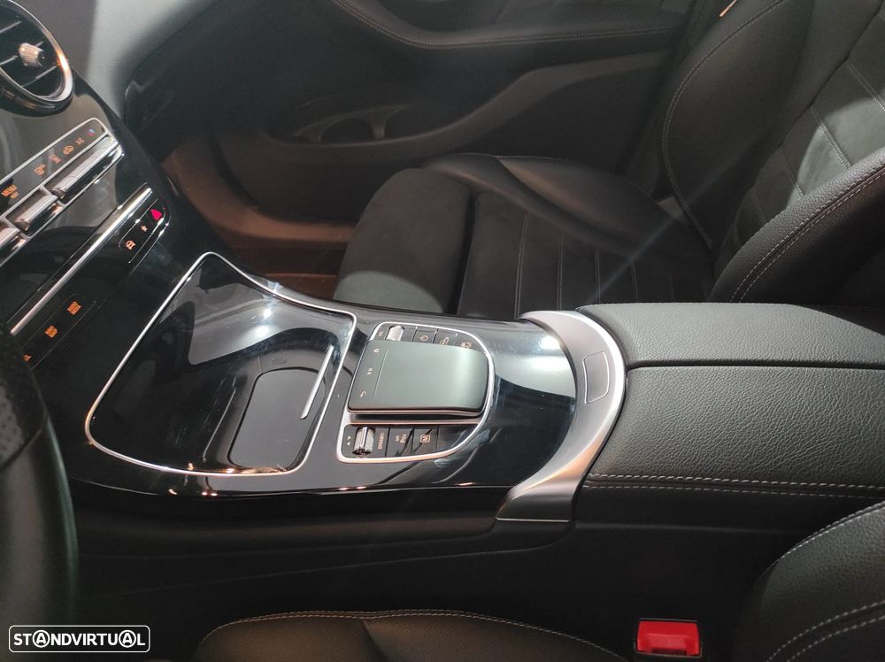 Mercedes-Benz GLC 300 de 4Matic 9G-TRONIC AMG Line - 37