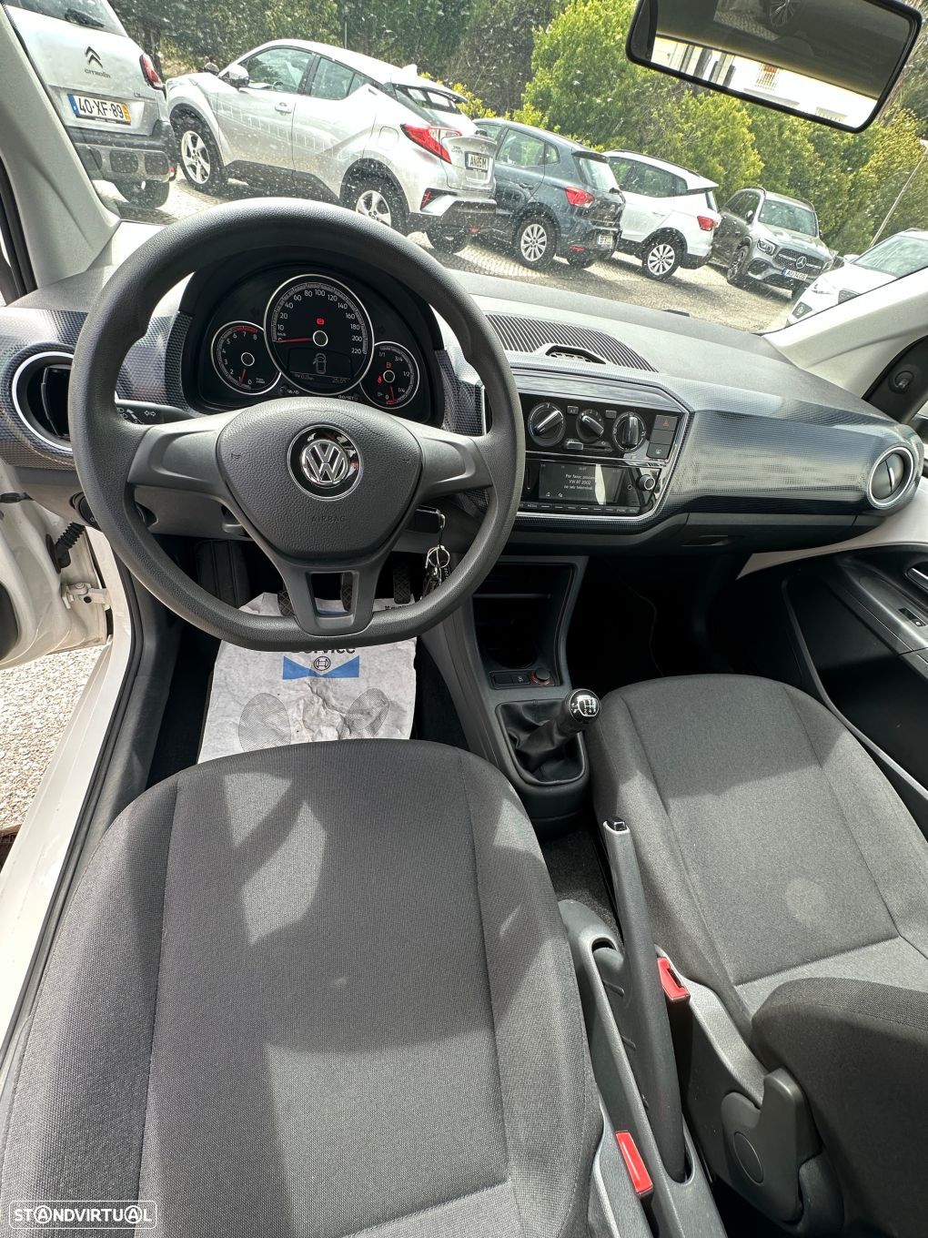 VW Up! 1.0 BMT Move - 15