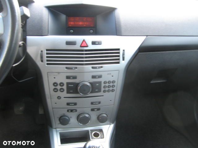 Opel Astra 1.6 Enjoy - 11