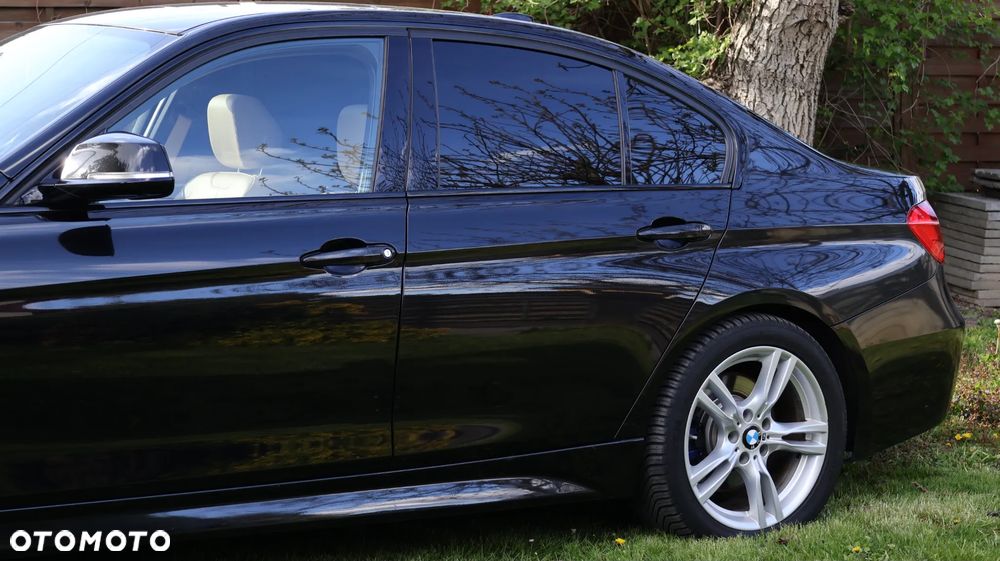 BMW Seria 3 335i xDrive M Sport - 3